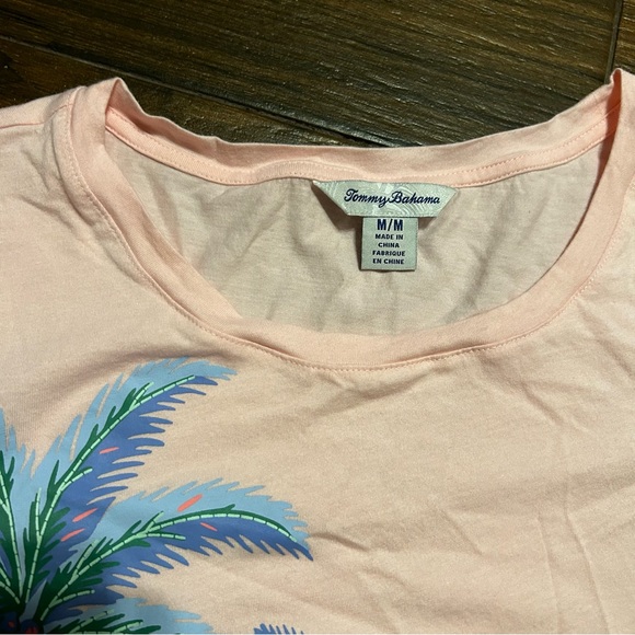 Tommy Bahama Women’s Tee Blouse Pink with Purple Palm Trees M Cotton Tencel - Picture 4 of 9